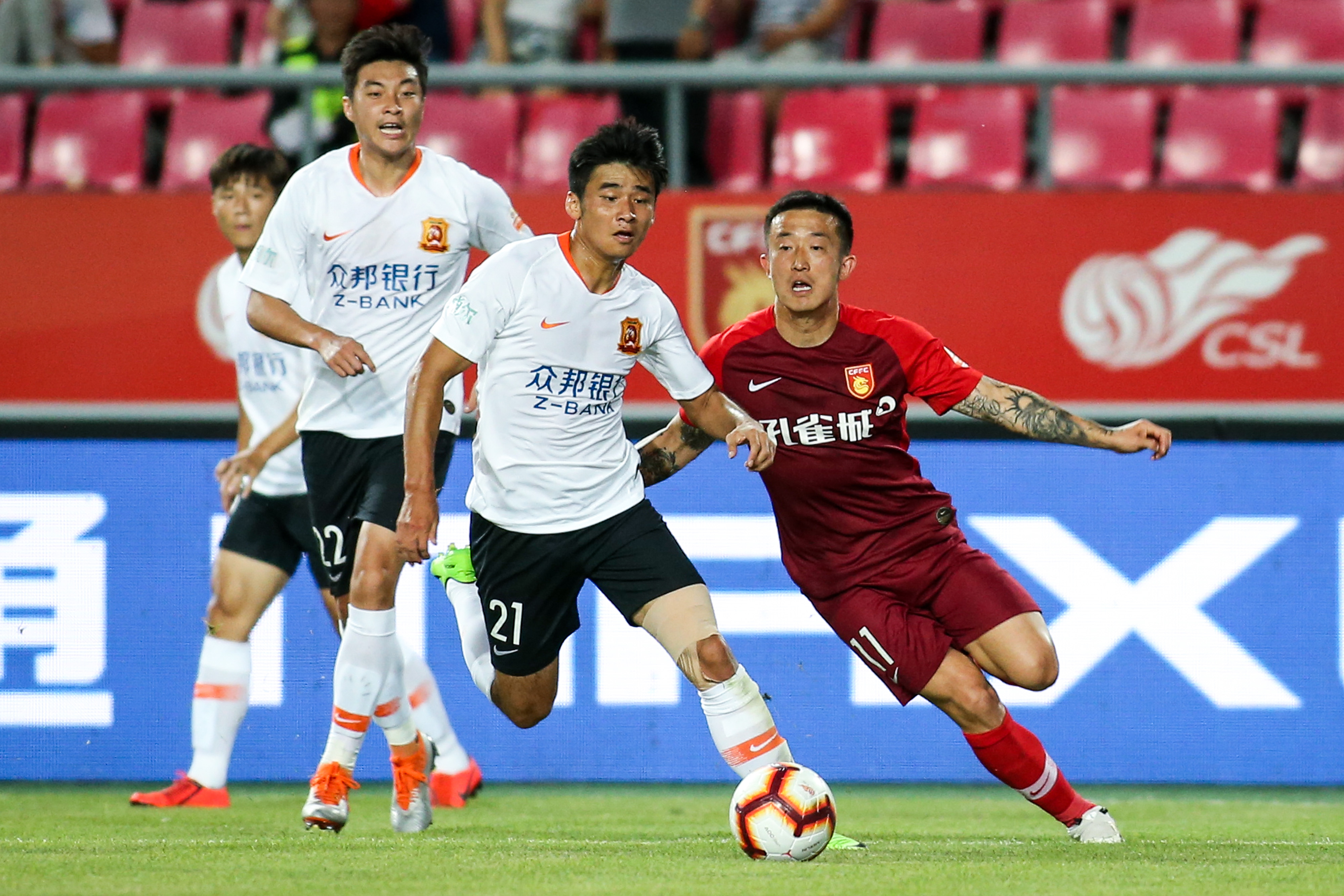 上海上港vs河北华夏幸福：赛季收官，揭晓胜者的简单介绍