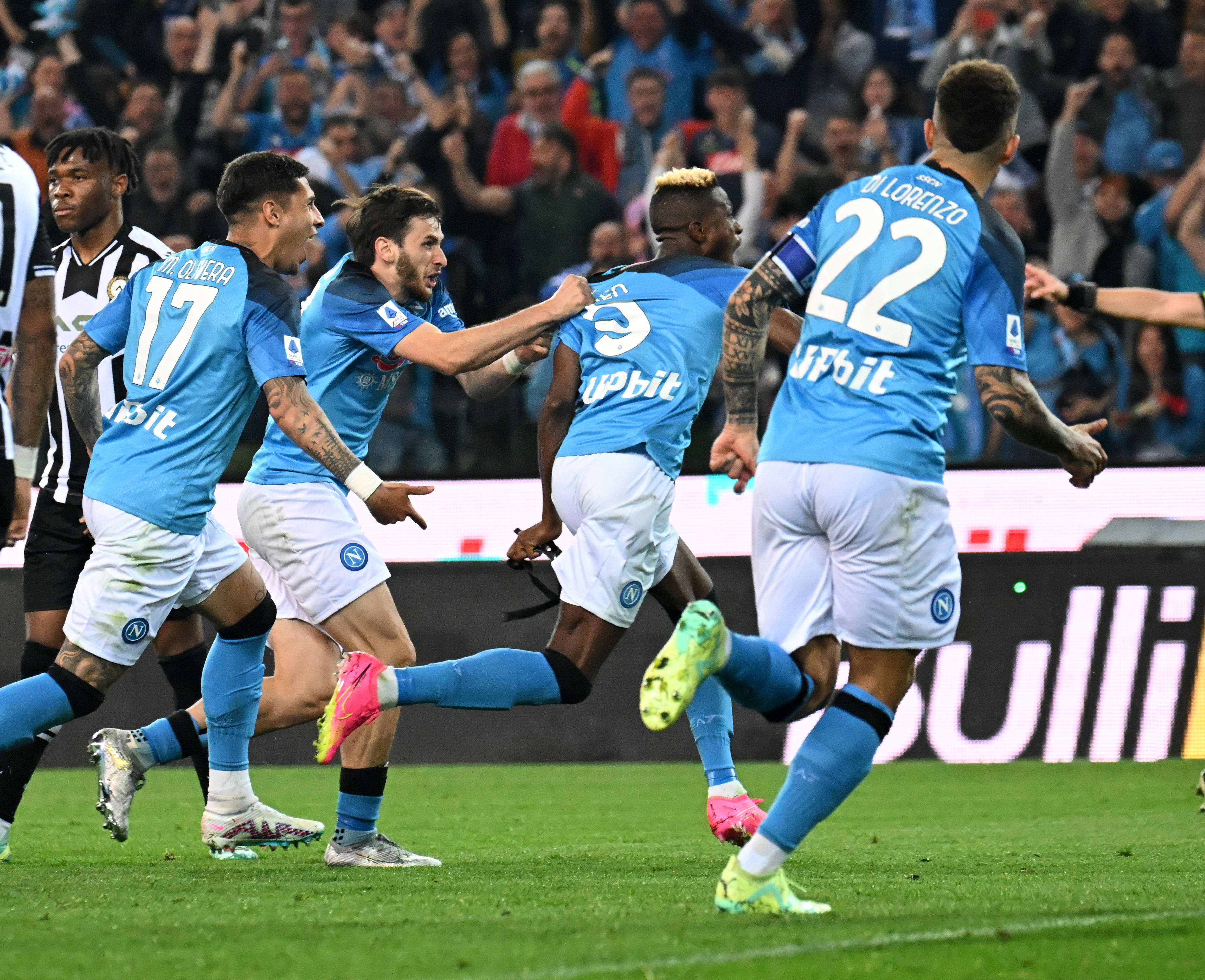 大连球迷梦回意甲辉煌时刻，球队进步有目共睹