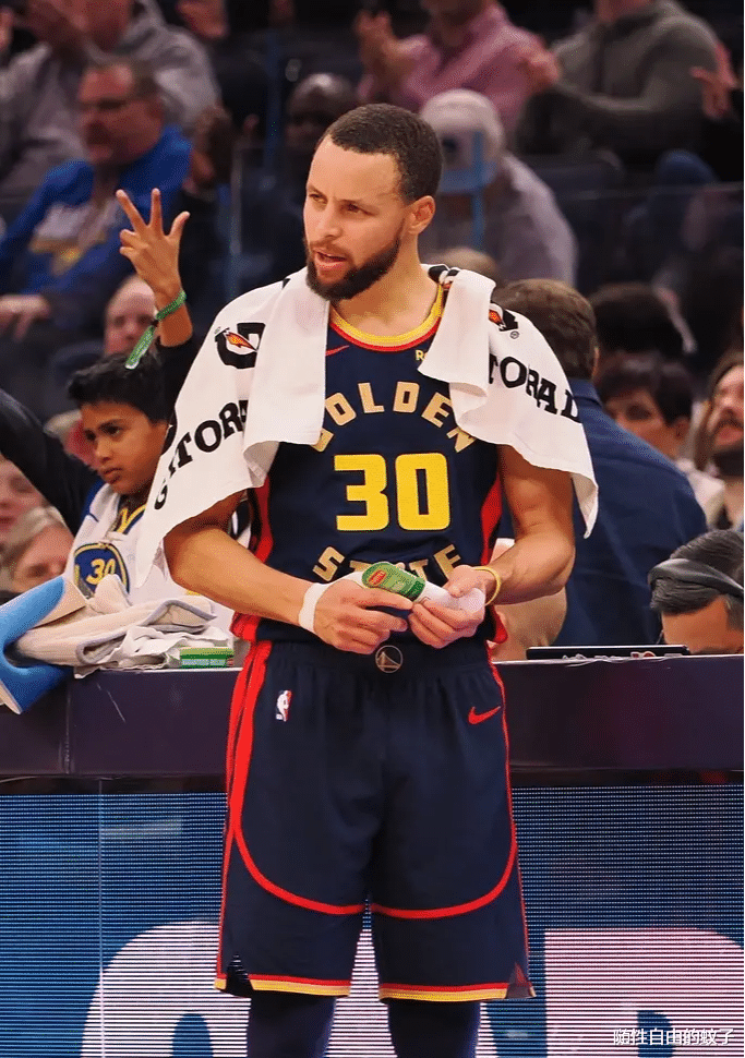 勇士队客场取胜，展现出色实力