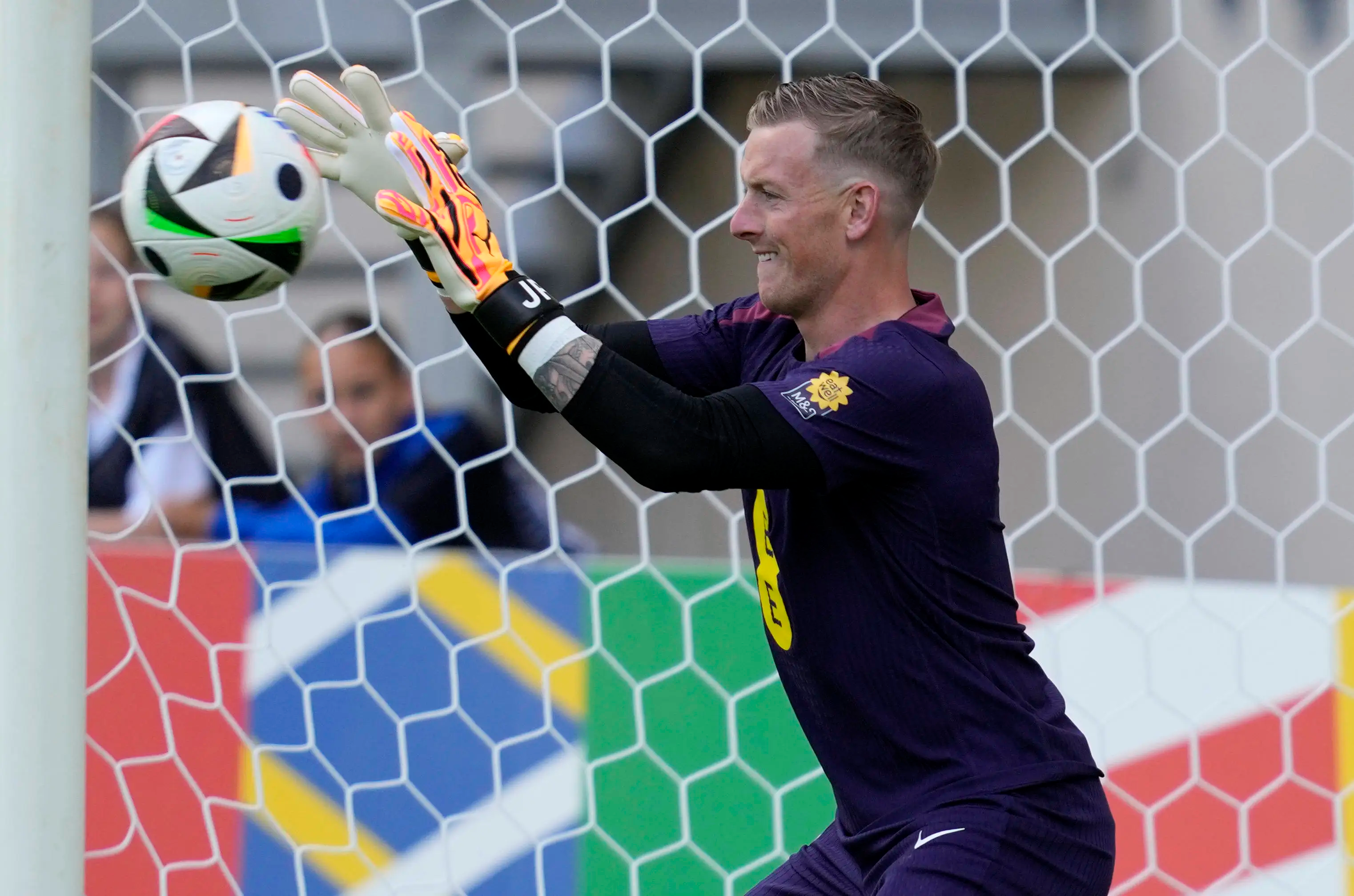 开云体育-英格兰逆袭波兰，成功杀入欧洲杯半决赛