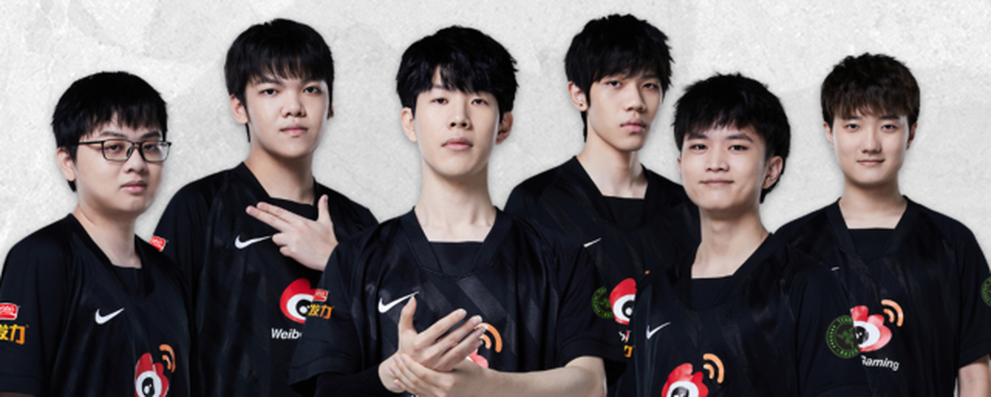 包含RNG险胜TSM，Bin团战一打五强强对话四强赛，技惊四座的词条