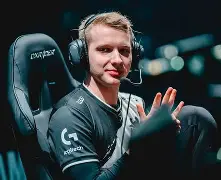 开云下载-C9力克100T，Jankos打出惊人五杀宿敌对决成都决赛之夜，技惊四座