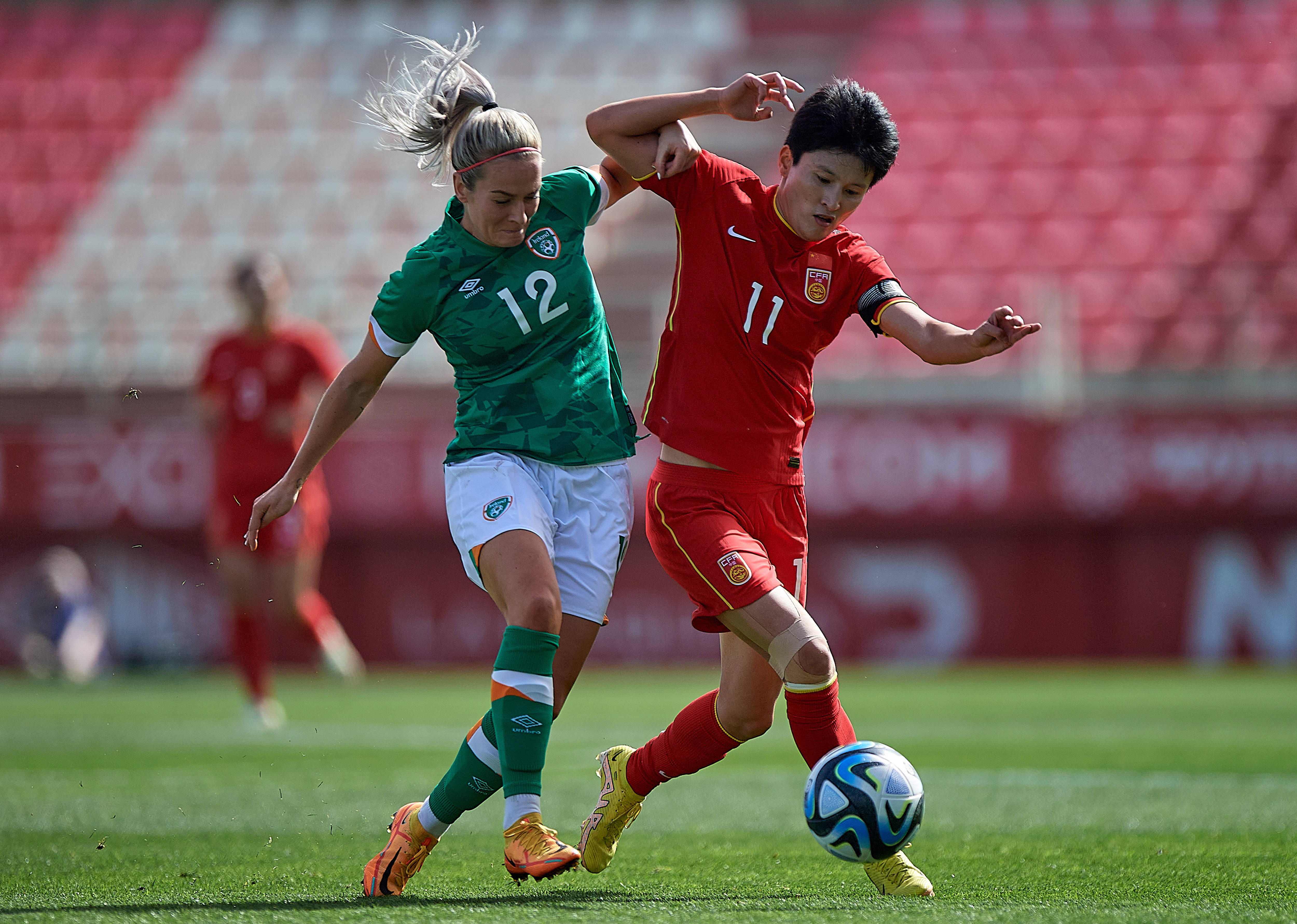 开云体育-波兰女足比赛赢得观众点赞，展现顽强