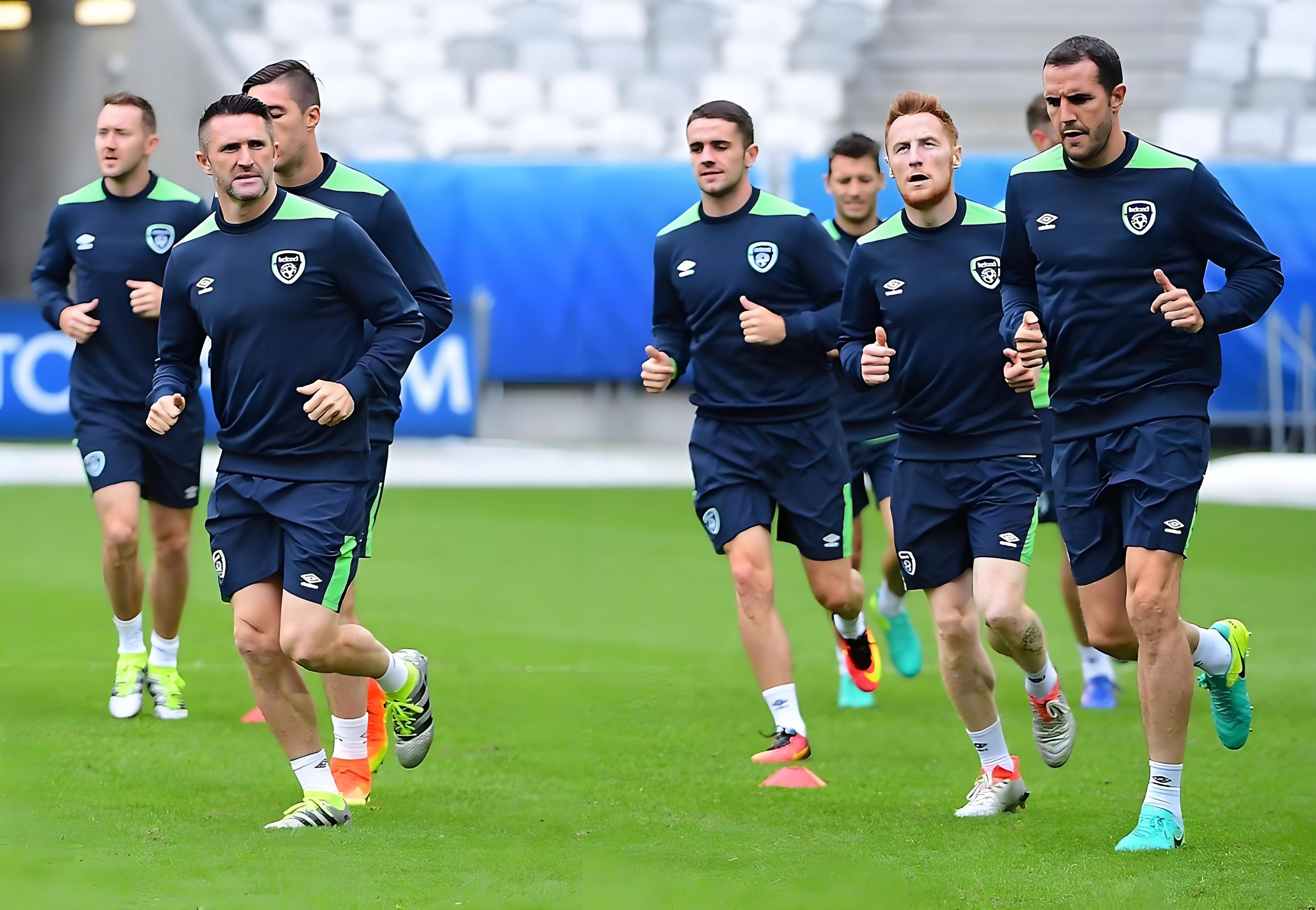 欧洲国家队之间的激烈对决引人关注 欧洲国家队之间的激烈对决引人关注