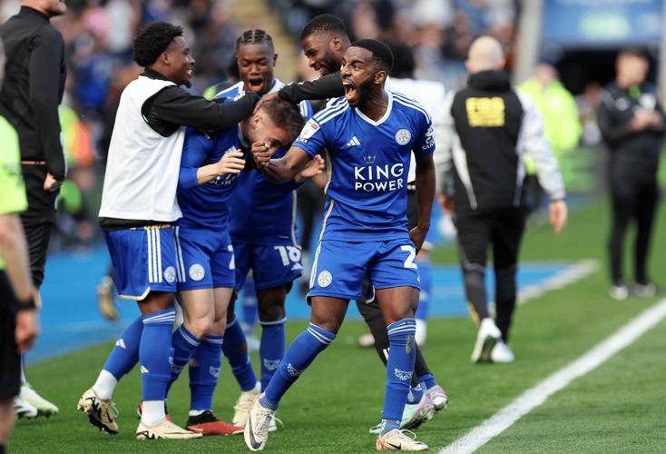 开云体育中国-莱斯特城客场失利，前四宝座动摇