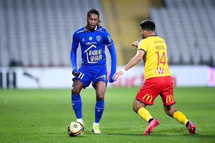 地雷将客场对阵卡昂,期待好结果 地雷将客场对阵卡昂,期待好结果