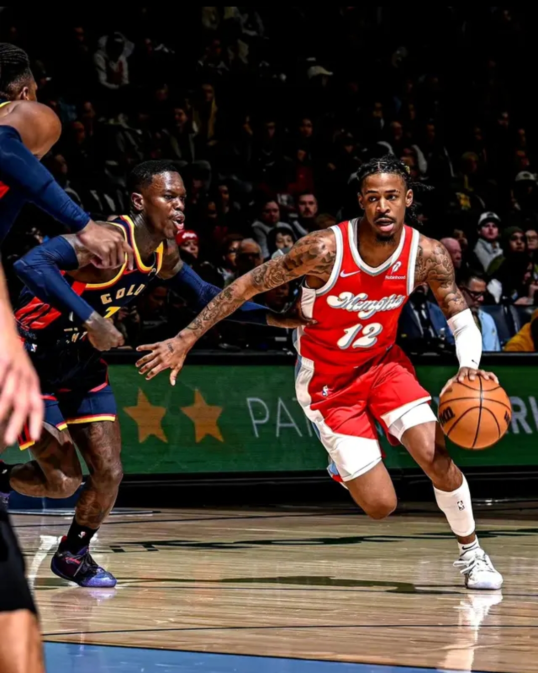 国王鏖战鹈鹕，恩比德统治全场