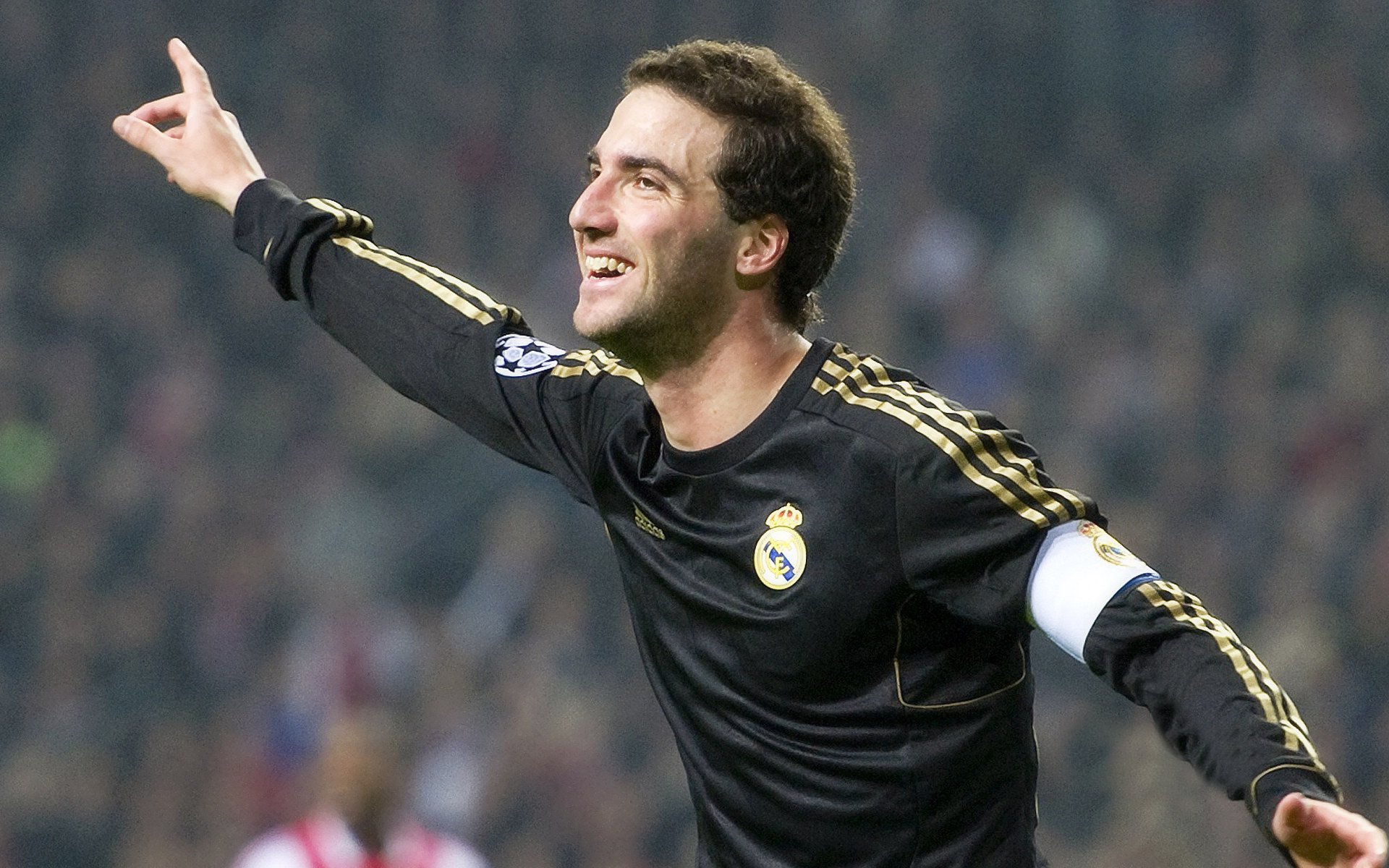 玄铁重剑无锋，游龙步伐撕夜